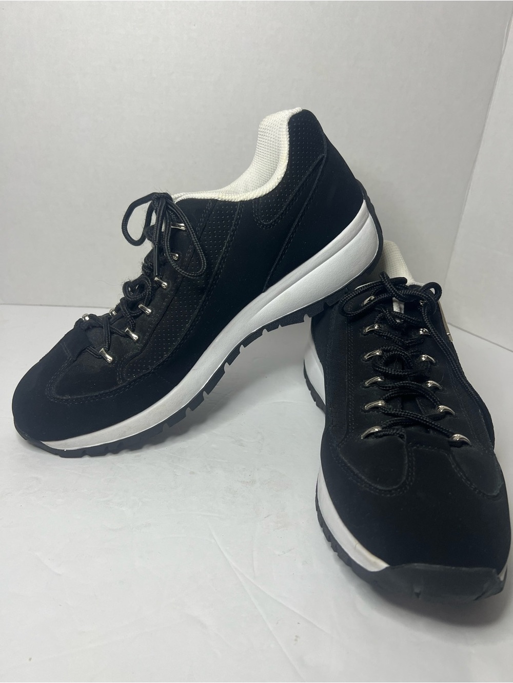Lugz Men's Express Oxford Sneakers Style #: MEXPRSPD like new size 10.5